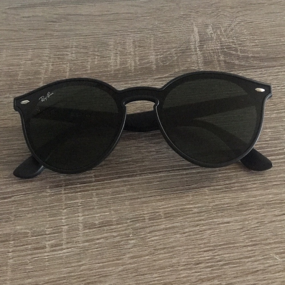 Ray-Ban Glossy Black Sunglasses